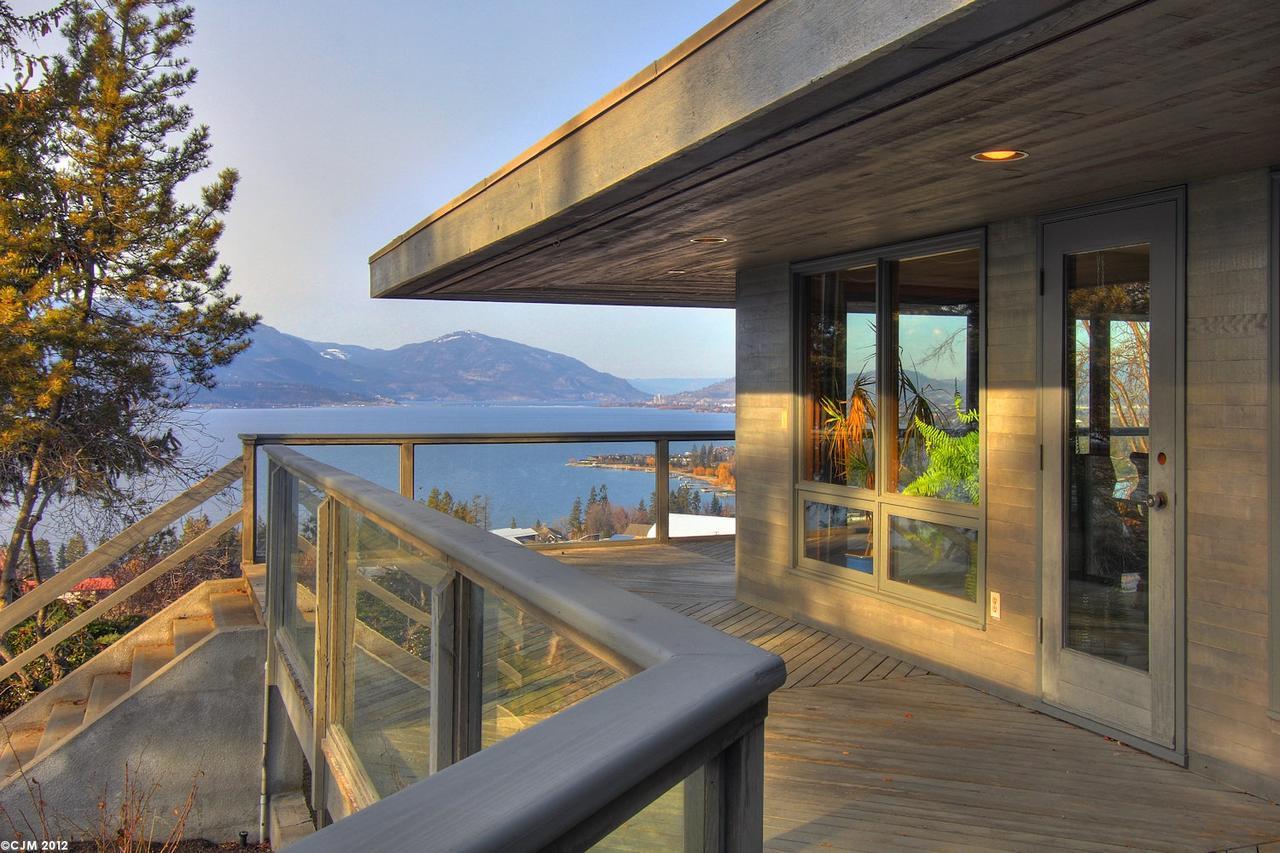 Summerhill Estate House Bed and Breakfast Kelowna Exteriör bild