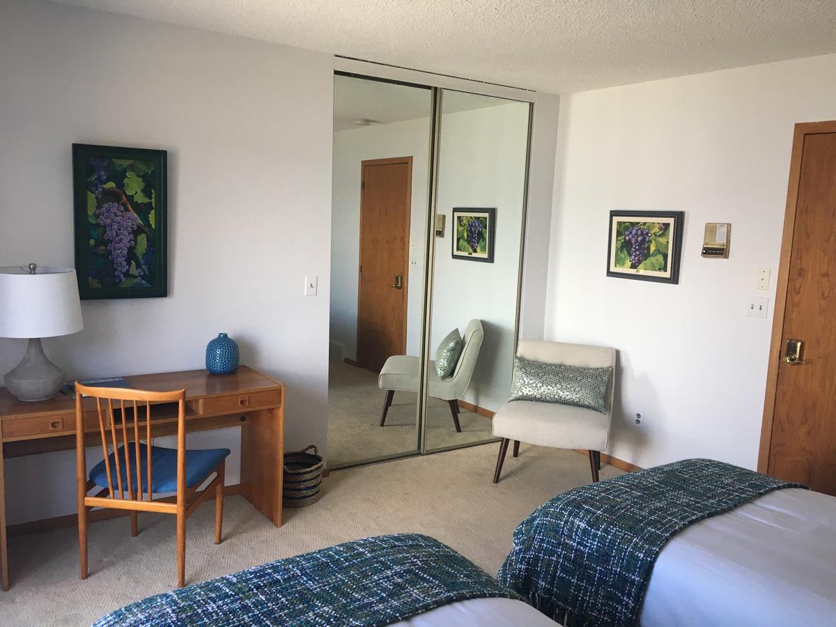Summerhill Estate House Bed and Breakfast Kelowna Exteriör bild