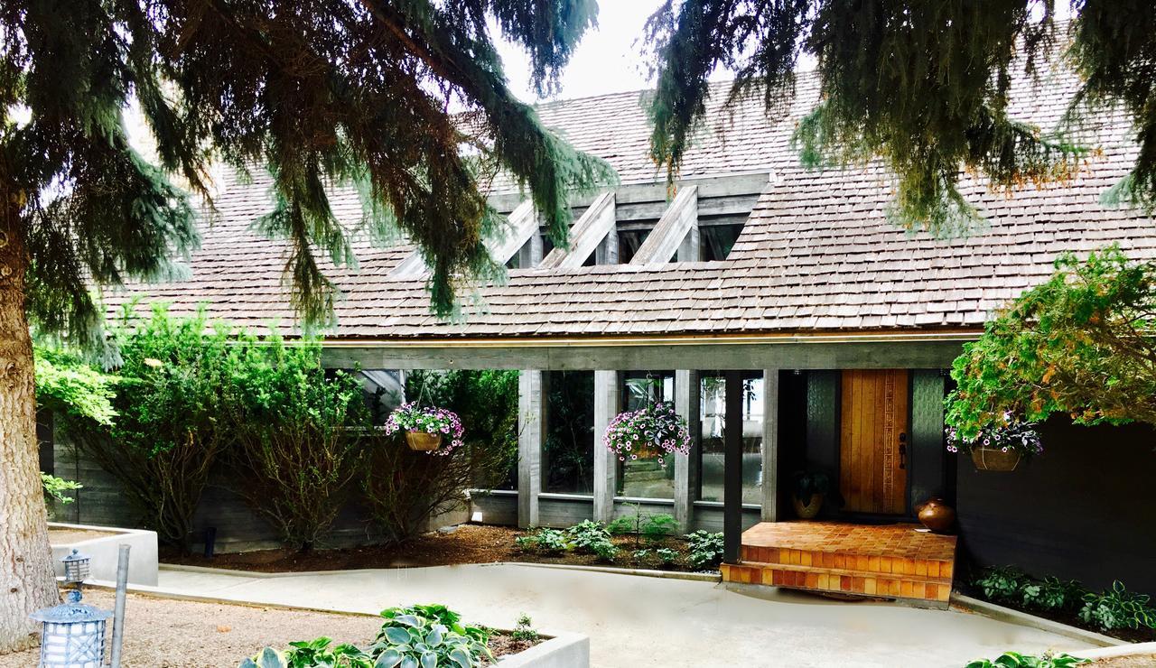Summerhill Estate House Bed and Breakfast Kelowna Exteriör bild